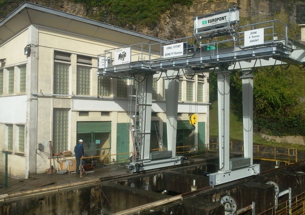Un paranco VERLINDE EUROBLOC VT4 per l'ammodernamento di una centrale idroelettrica